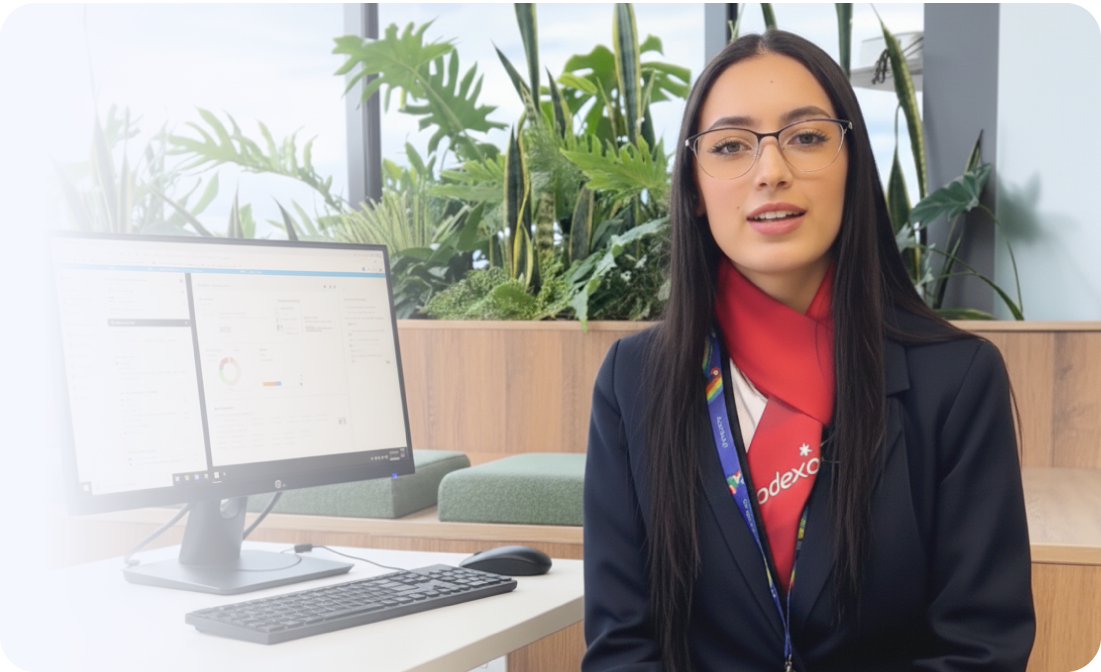 Profesional trabajando en oficina